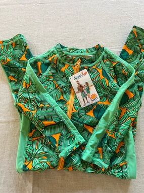 NWT Swim Zip Toddler Tropical Green Leaf Rash Guard Swimsuit / Size T3/T4